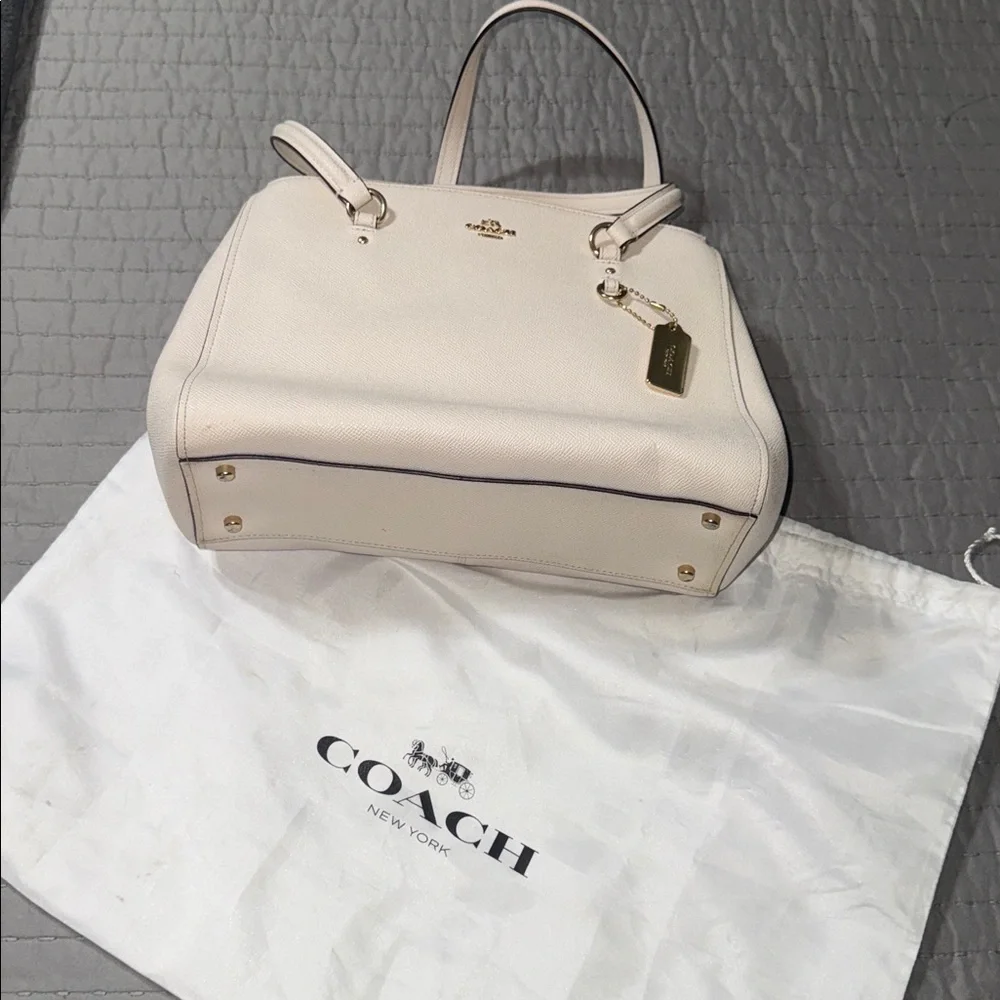 COACH PURSE IN BONE COLOR WITH GOLD